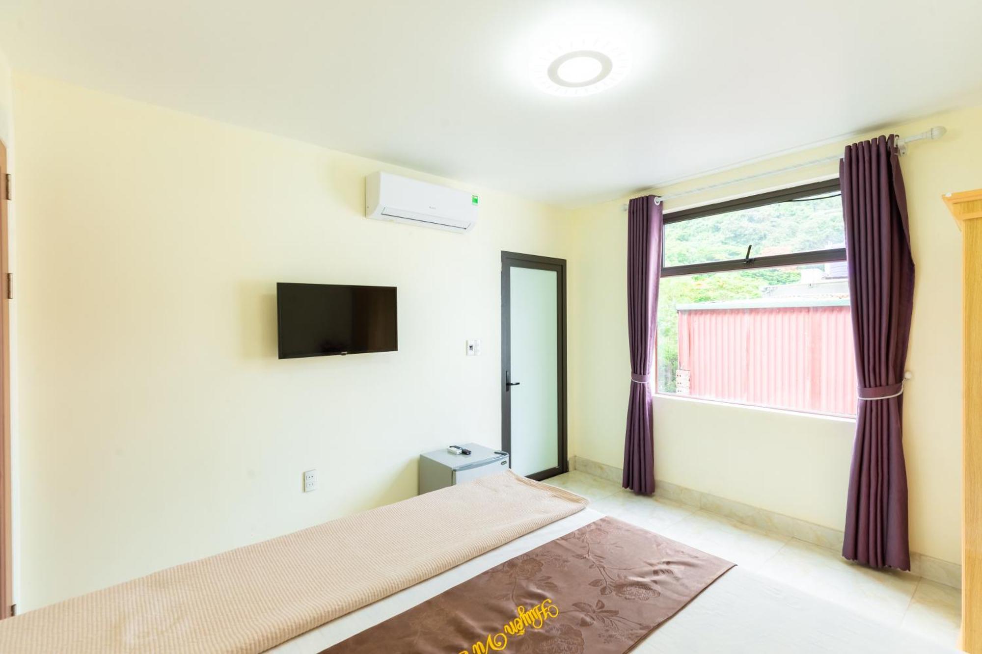 Victor Charlie Hostel Dong Khe Sau Exterior photo